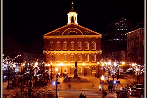 Фанейл-Холл. Историческое сооружение в Бостоне