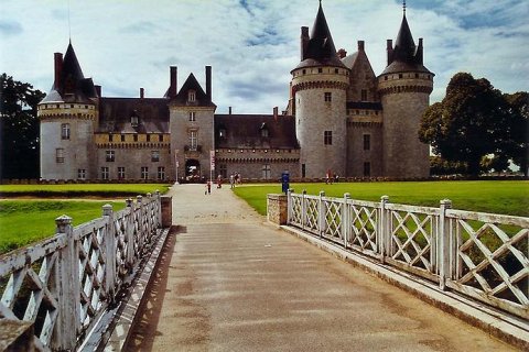 Замок Сюлли-сюр-Луар