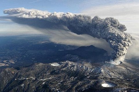 Извержение вулкана Шинмоедаке