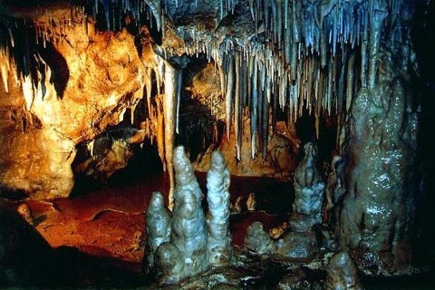 Азишская пещера в Ашперонске
