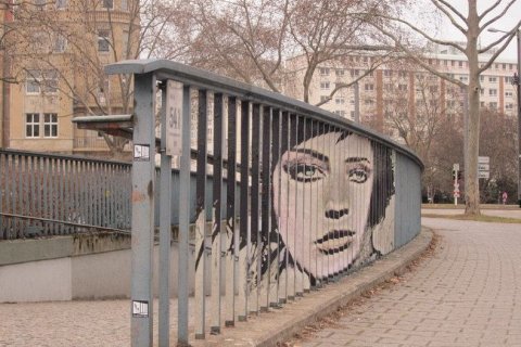Уличное искусство на решетках от Zebrating 