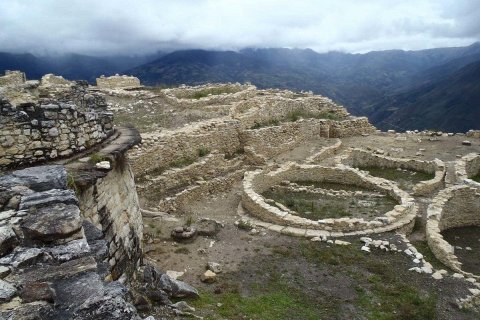 Куэлап - крепость цивилизации Чачапойя в Перу
