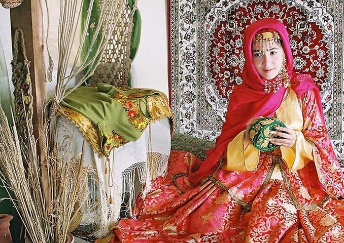 لباس محلی رقص اذری (زن و مرد) 1