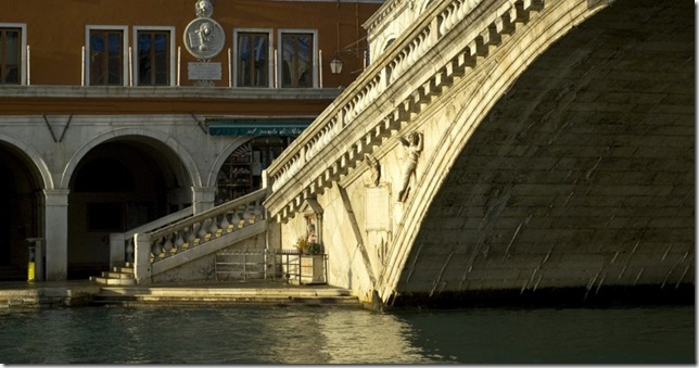 Самые большие и красивые мосты мира Ponte_Di_Rialto_Venice_3