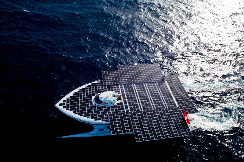 yacht on solar energy