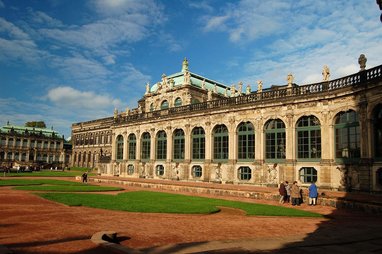 Цвингер Цвингер