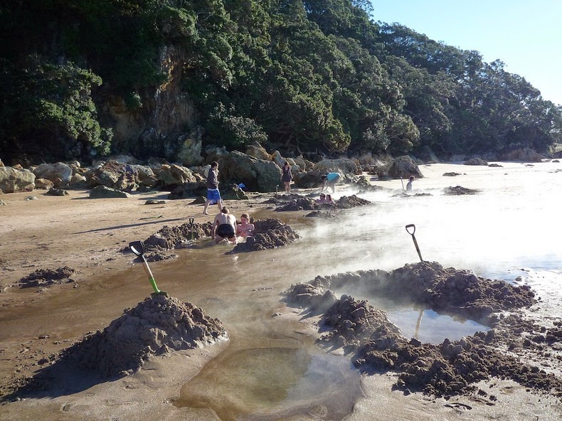 Пляж Горячей Воды в Новой Зеландии