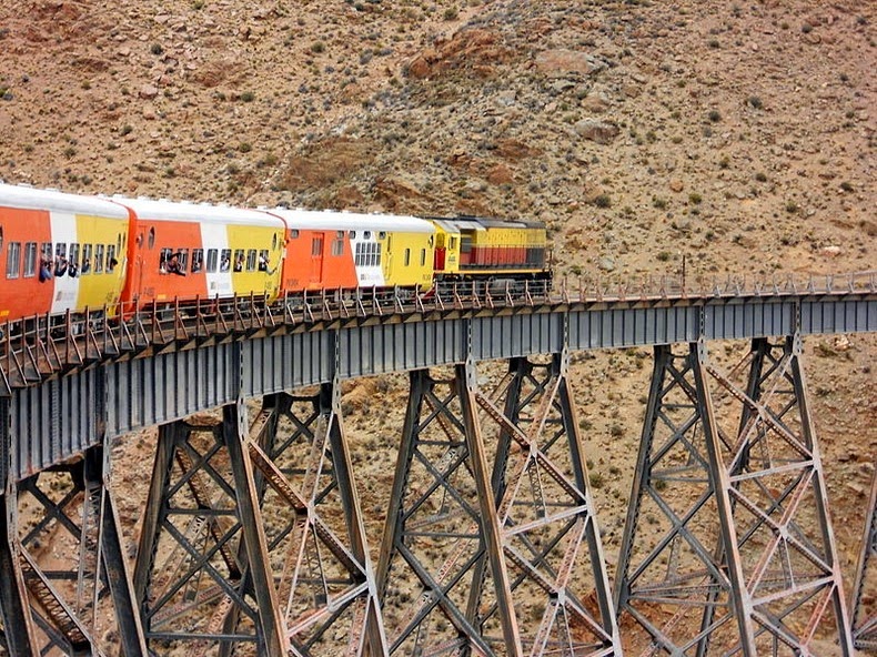 Tren las Nubes—аргентинский поезд на высоте 1,187 метров