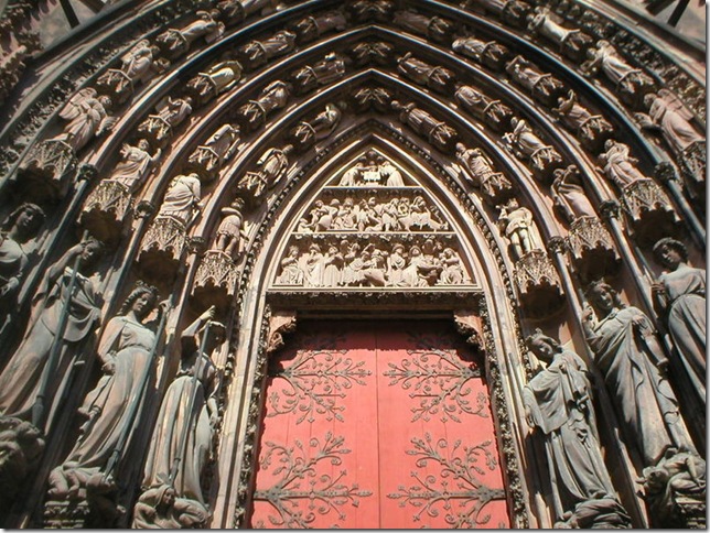 800px-Strasbourg_MC3BCnster_Eingang 800px-Strasbourg_MC3BCnster_Eingang