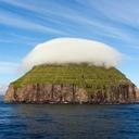 Остров Луйтла-Дуймун и шапка из облаков