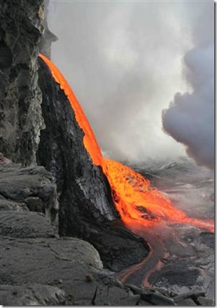 051202_KILAUEA_COLLAPSE_vmed.widec