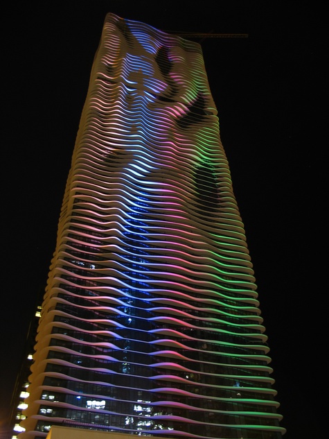 Башня Aqua Tower