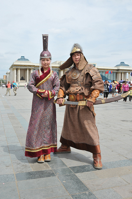 Монгольский традиционный наряд