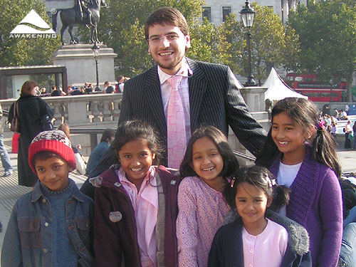 Сами Юсуф во время интервью