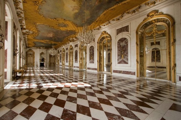 Длинный зал Длинный зал