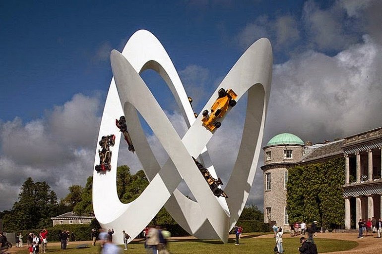 Головокружительные автомобильные скульптуры Джерри Джуда