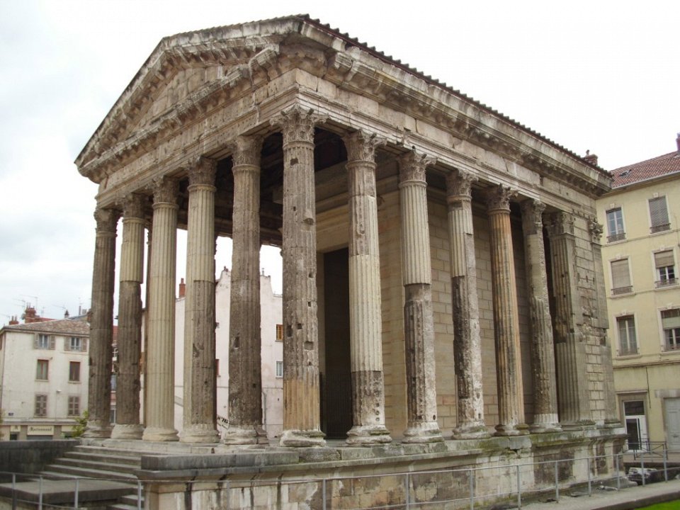 Фото Храм Августа и Ливии