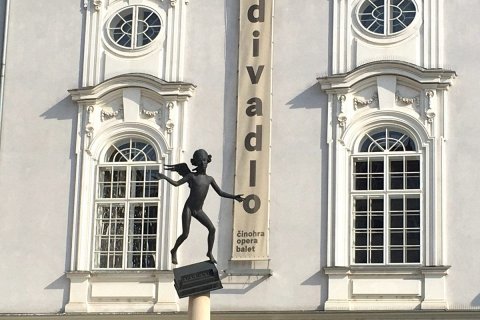 Cтатуя 11-летнего Моцарта в Брно