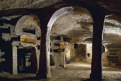 Катакомбы Сан-Дженнаро в Неаполе