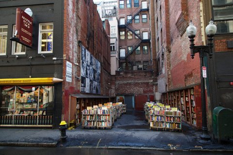 Один из старейших книжных магазинов - Brattle