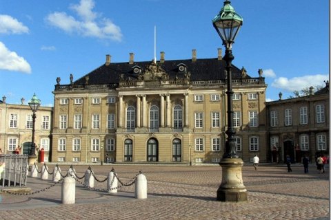 Дворцовый комплекс Амалиенборг в Копенгагене