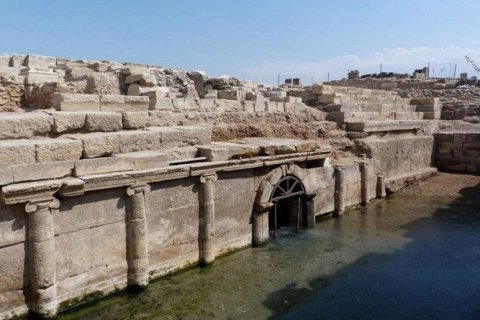 Древнеримские "Врата Ада" и их смертоносное озеро