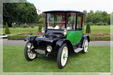 В 1912 году Генри Форд и Томас Эдисон уже создали недорогой электромобиль