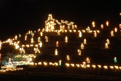 Рождество Манаролы и самый большой светящийся вертеп в мире