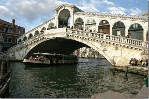 Мост Риальто в Венеции