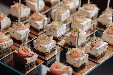 Как организовать фуршет на работе