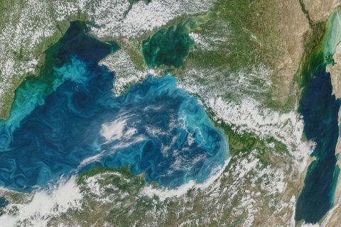 Пресная вода на глубинах Черного моря: Причины и особенности