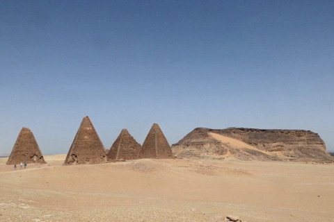 Пирамиды Джебель Баркал в Судане