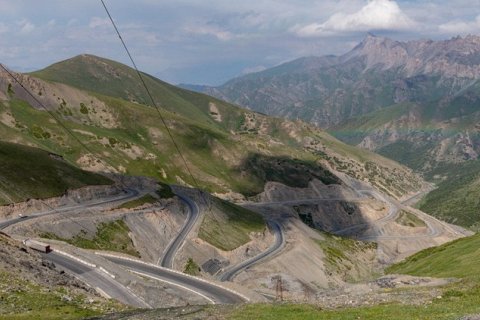 Перевал Тоо-Ашуу в Кыргызстане