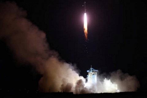 Китай запускает первый квантовый спутник в мире