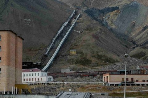 Поселок Пирамида: от советской утопии до арктического города-призрака