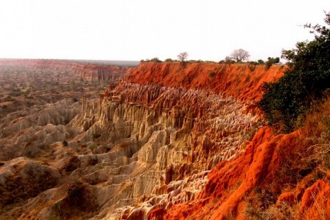 Мирадоуру да Луа: Лунный Пейзаж Анголы