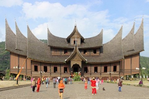 Дворец Пагаруюнг: История и Культура