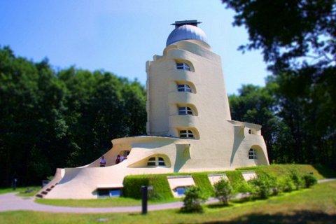 Башня Эйнштейна - обсерватория в честь великого ученого