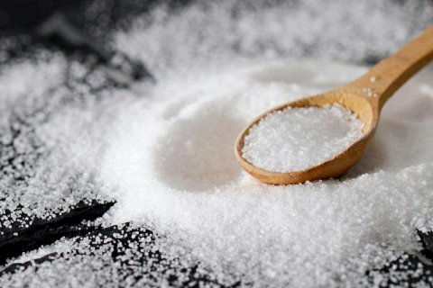 Почему соль предотвращает порчу продуктов?