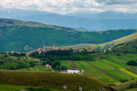 Санто-Стефано-ди-Сессанио: Очаровательная деревня в Абруццо