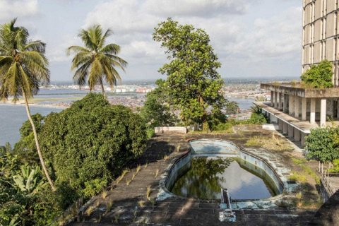 Дюкорт - Заброшенный роскошный отель в Монровии