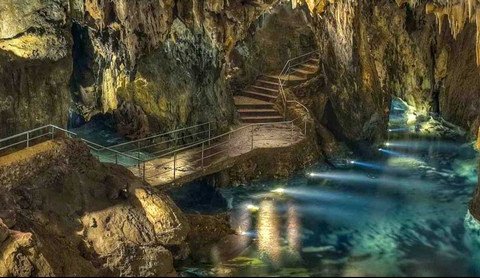 Грот Маравильяс: чудеса подземного мира Испании