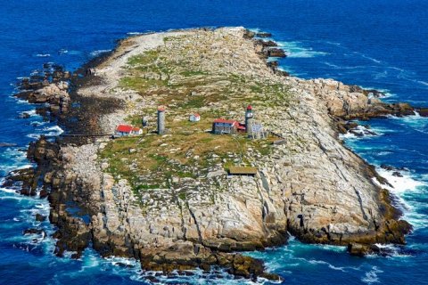 Маяк на скале Матиникус