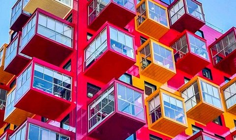 Ting1: Архитектурное чудо и предмет споров