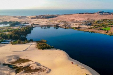 Белые песчаные дюны во Вьетнаме