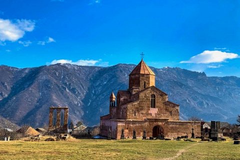 Обелиск в Одзуне: тайна древнего памятника