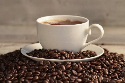 Когда лучше пить кофе: утро, день или вечер?