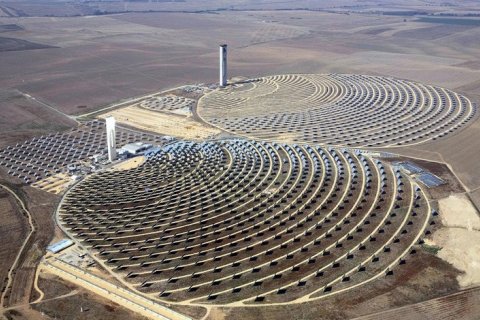 Лёгкие пластиковые зеркала снижают стоимость солнечной тепловой энергии на 40%