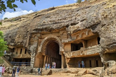 Пещеры Карла: Буддийское наследие в скалах Индии