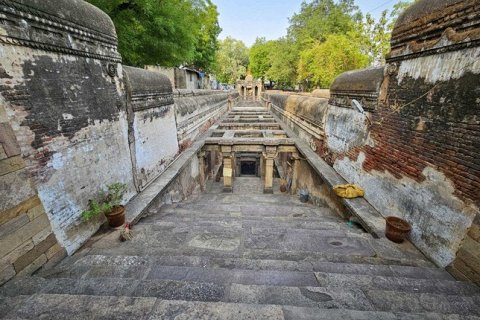 Севаси Вав — забытый лестничный колодец